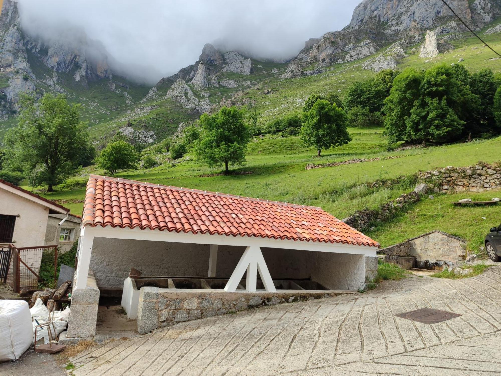 Villa La Casina De Tielve De Cabrales Dentro Del Parque Nacional Picos De Europa Esterno foto